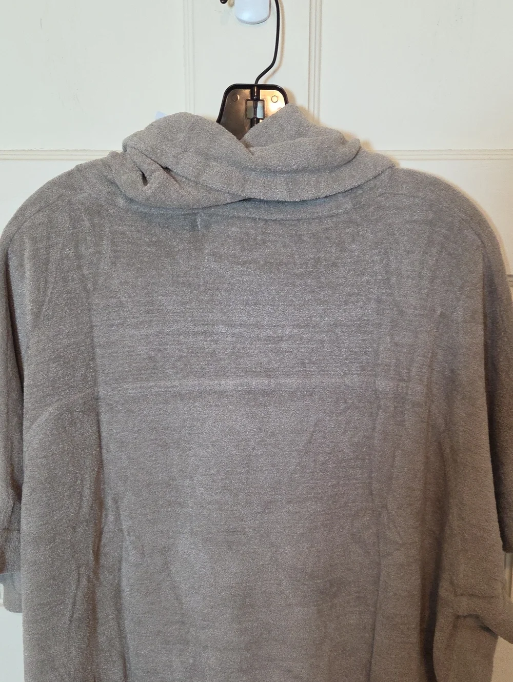 Barefoot Dreams CozyChic Ultra Lite Weekend Poncho In Nickle Sz XXS-XS